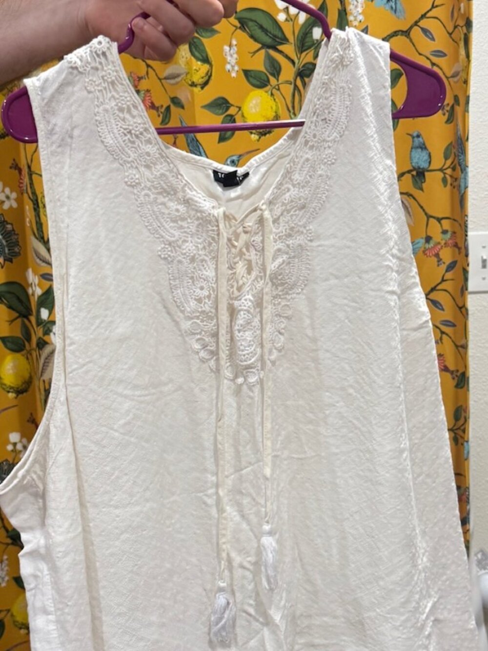 Torrid Sleeveless  White size 6 shirt